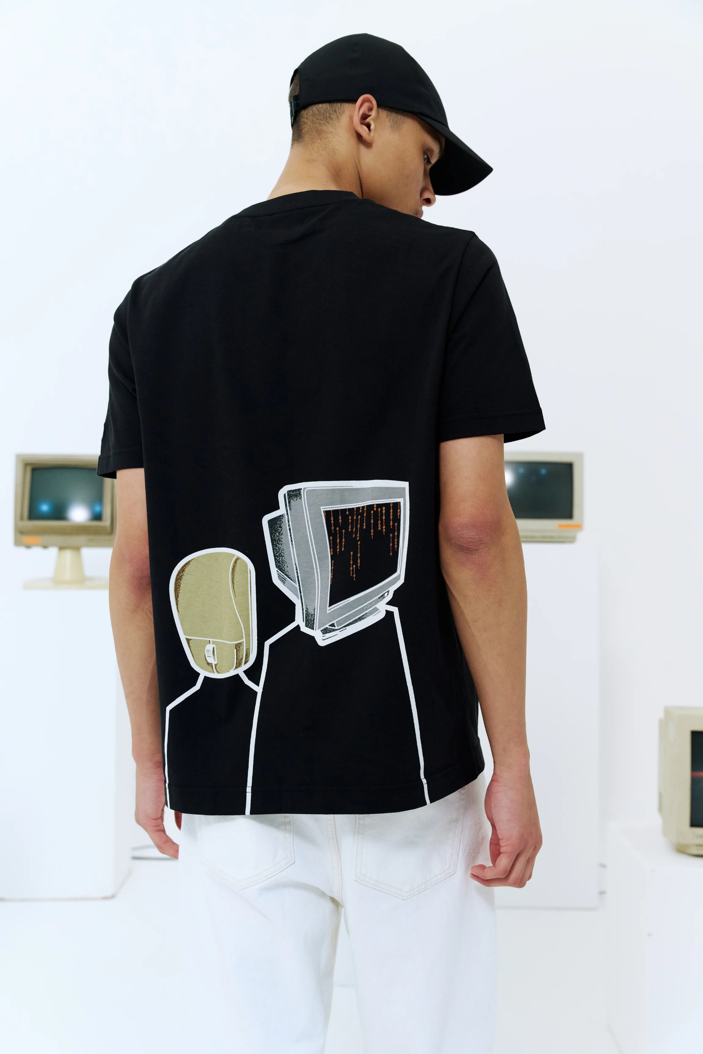 DreamHack Digital Frequency Graphic Short Sleeve T-Shirt Black - Image 5