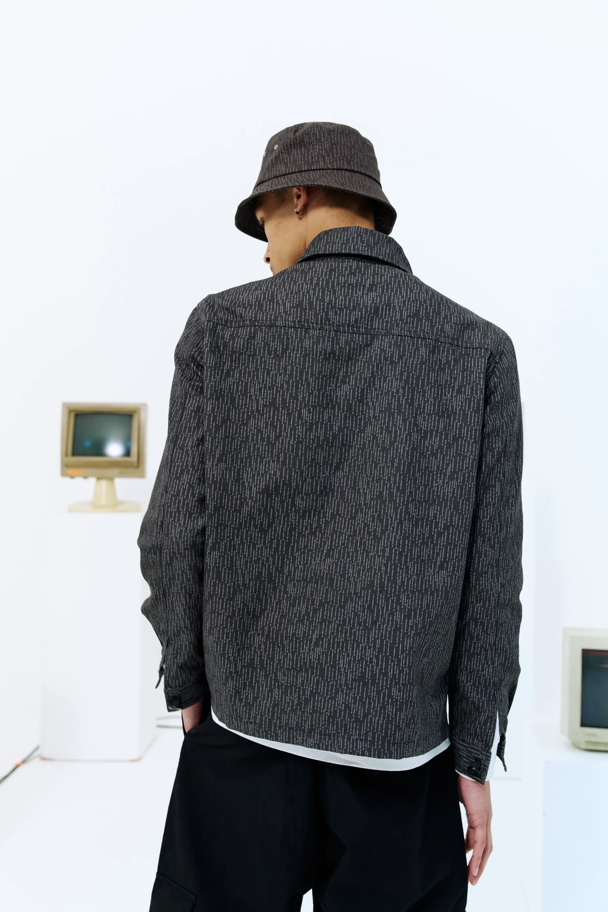 DreamHack Digital Frequency Overshirt Dark Grey - Image 9