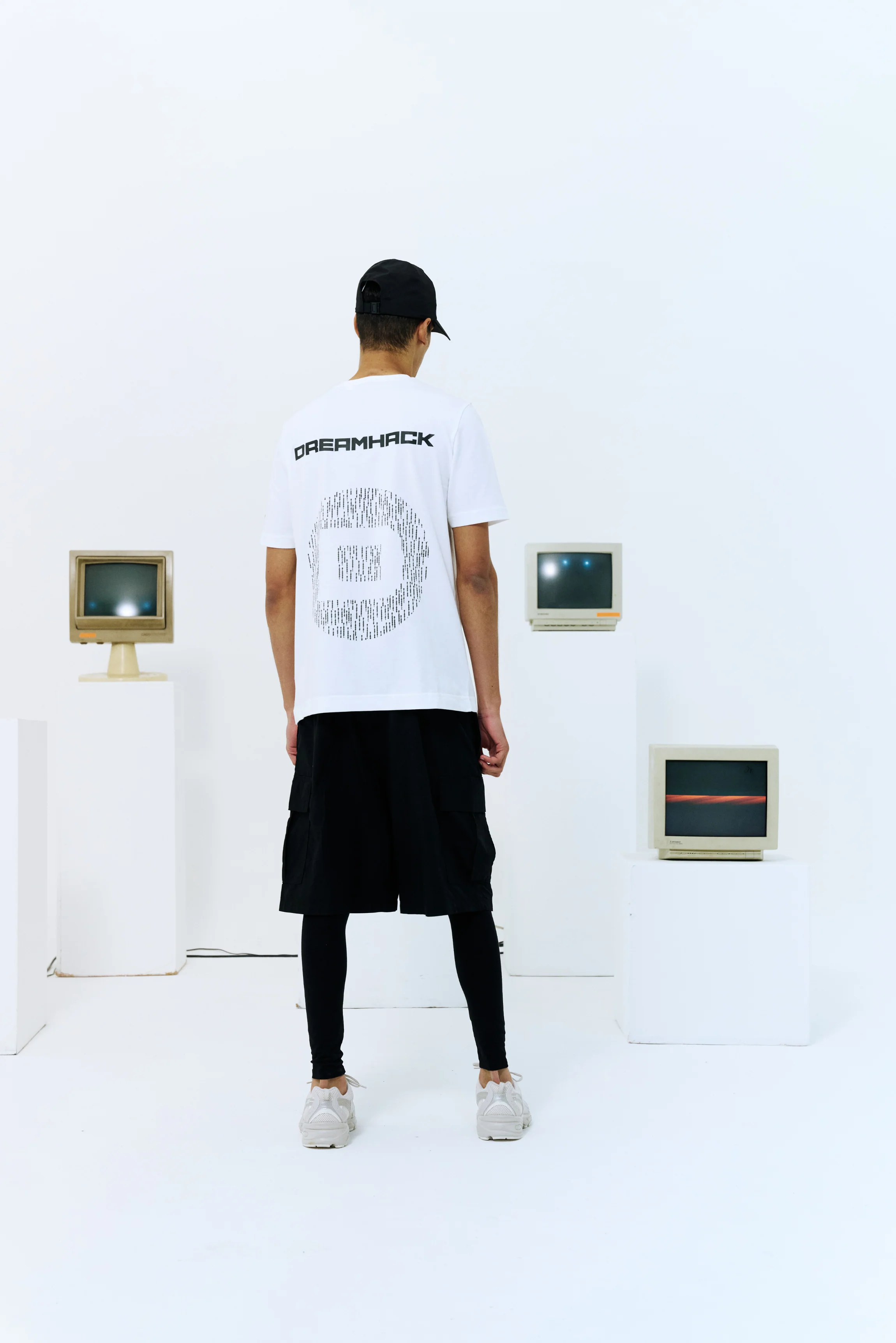 DreamHack Digital Frequency Short Sleeve T-Shirt White - Image 8