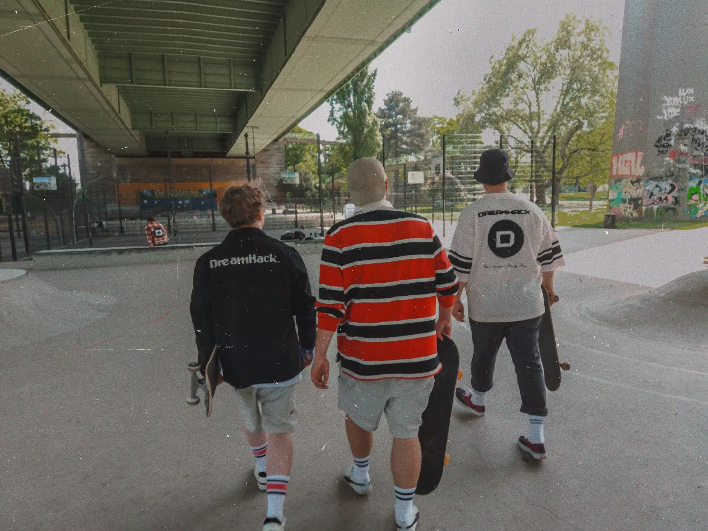 DreamHack Pixel Grind Jersey Off White - Image 6