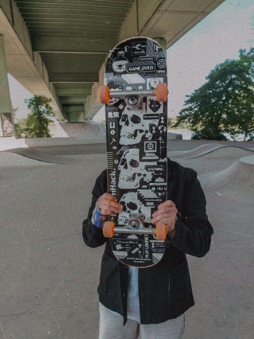 DreamHack Pixel Grind Skateboard Deck Black - Image 6