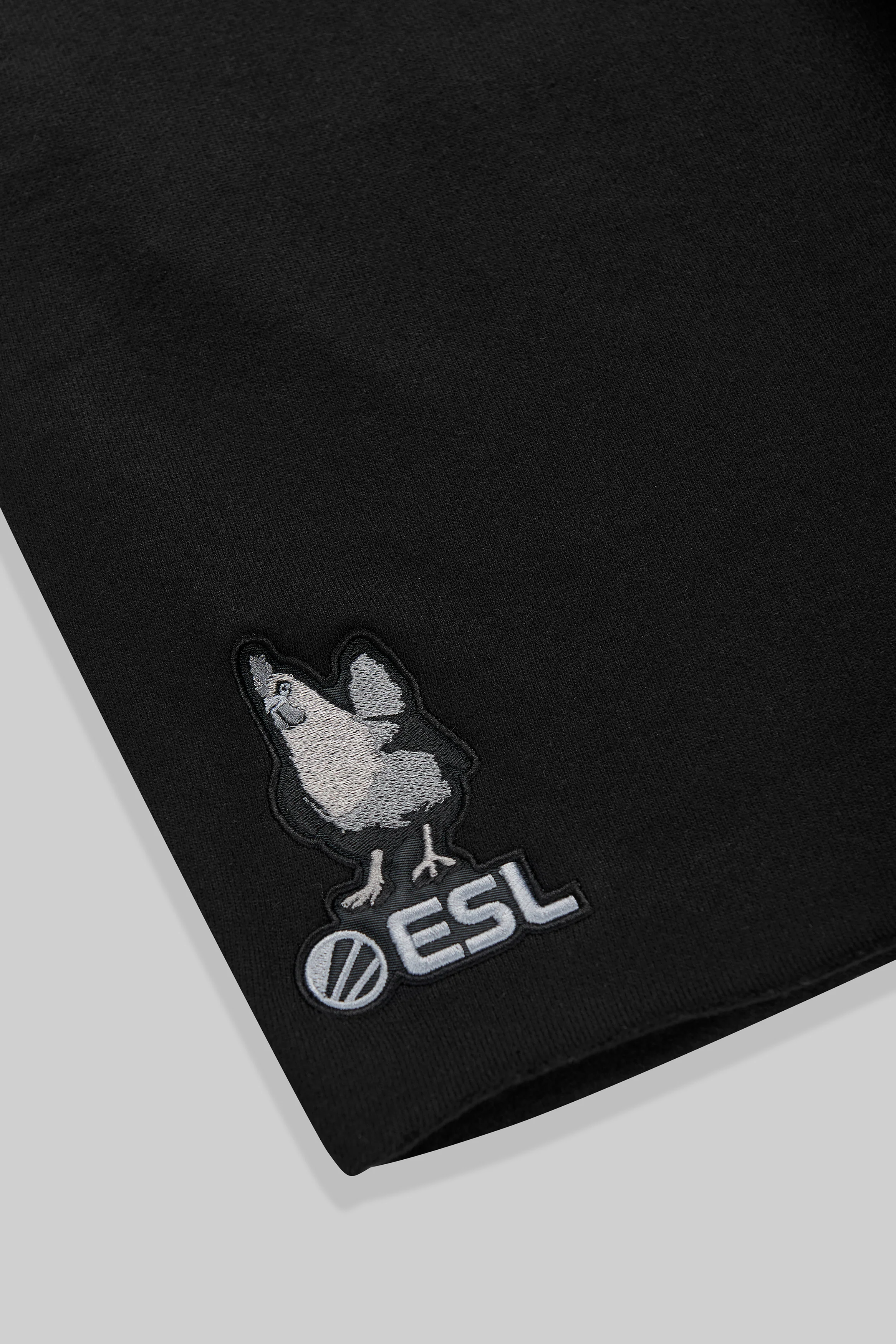 ESL x Champion Patch Sweatshorts Black - Image 7